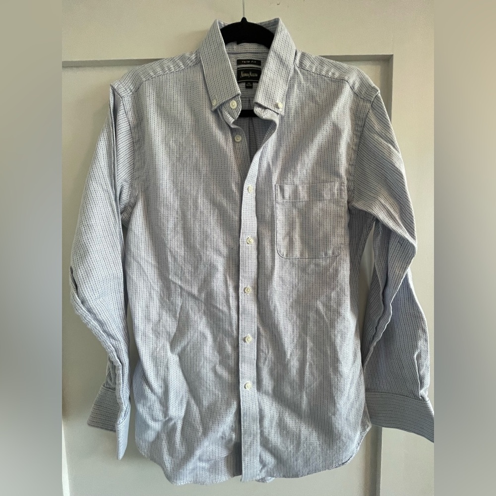 Neiman Marcus Dress Shirt. Trim fit in blue/white